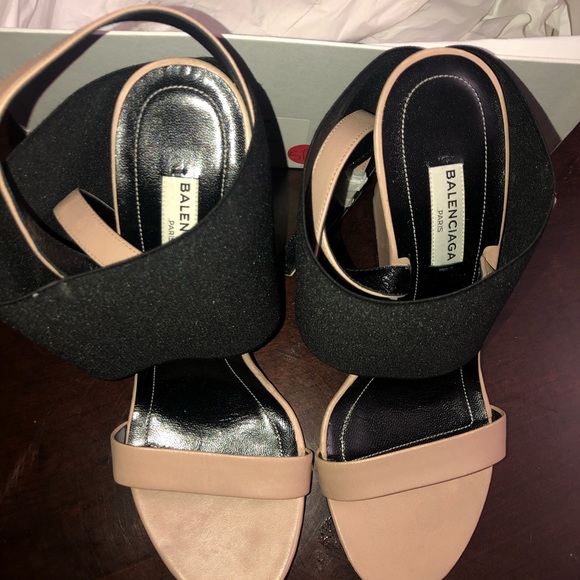 Balenciaga prism lamb skin wedge sandal - Picture 5 of 8